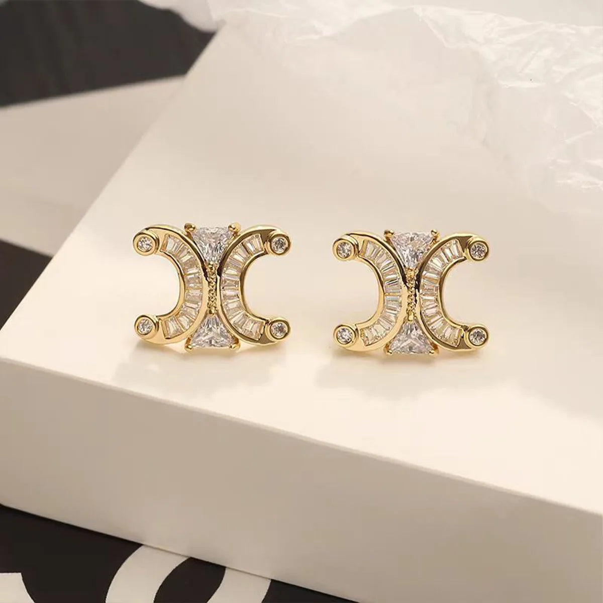 Aros Stud Baño 14K con Zirconia