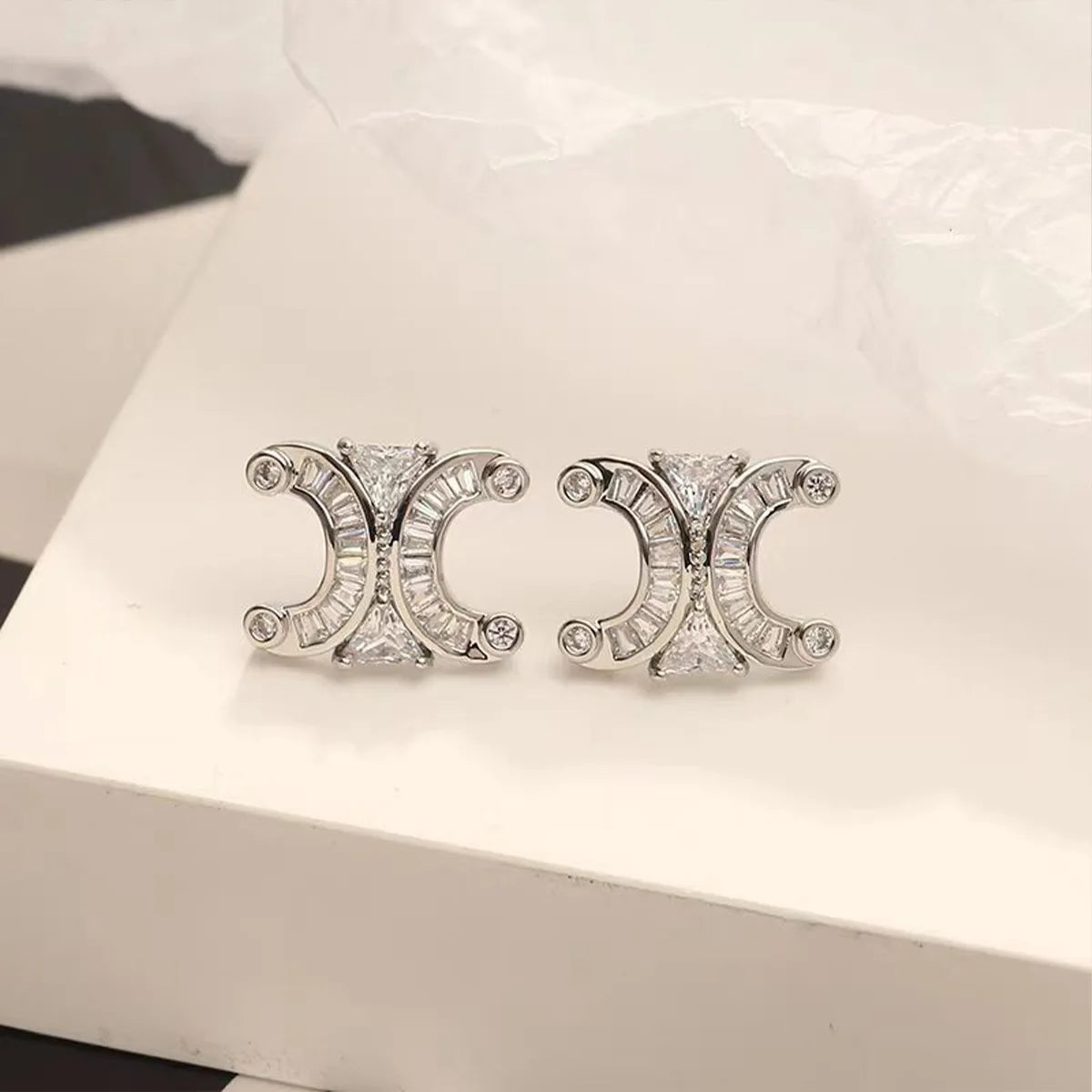 Aros Stud Baño 14K con Zirconia