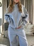 Conjunto Buzo con Capucha de Polar y Pantalón Abrigado